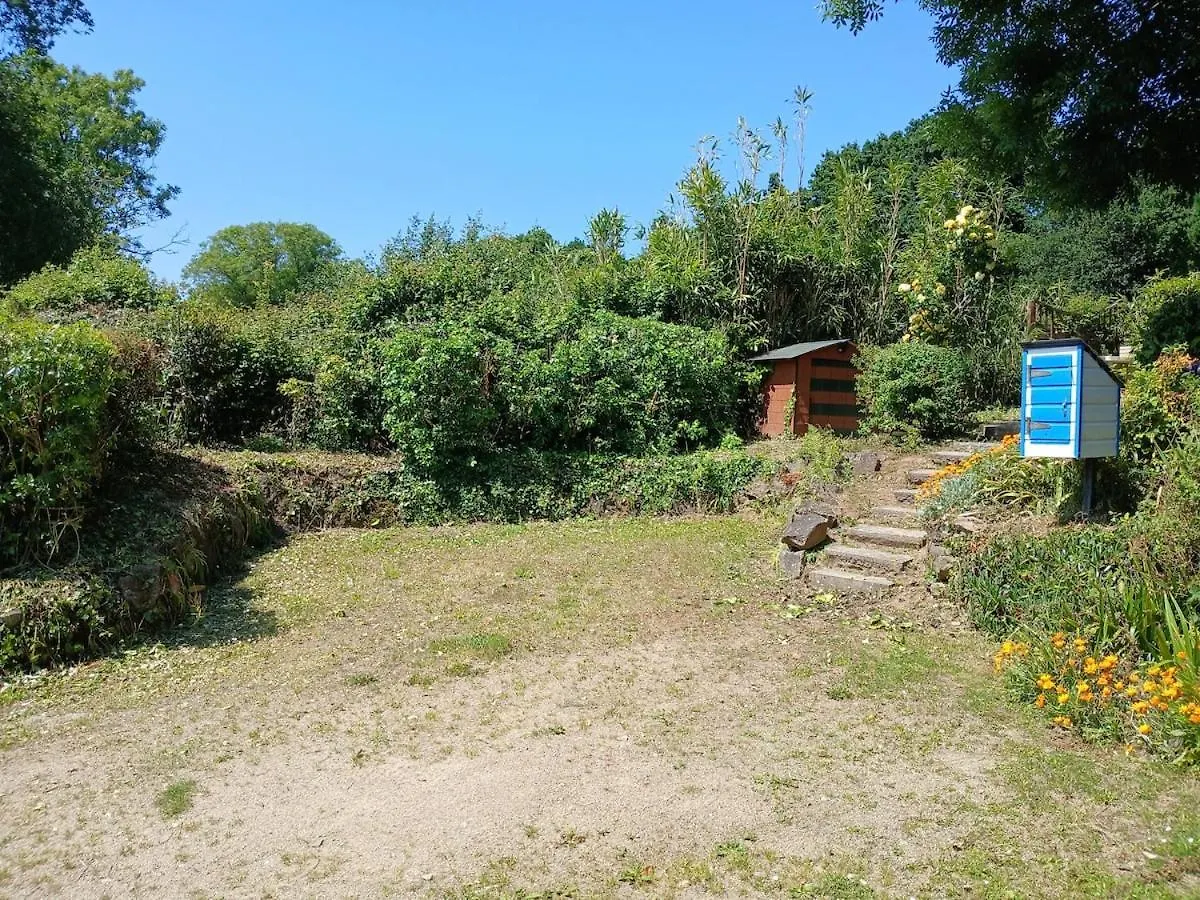 An Koad - Cabane Au Bord De L'Eau Plougastel-Daoulas 0*,